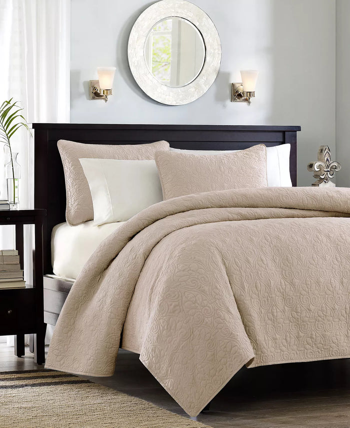 Madison Park Quebec 3-Piece Coverlet Set, Size Queen by Vanessa Jane