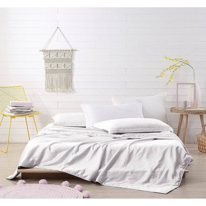 MARTHA STEWART Comforter 300-Threadcount Silk Light Warmth Twin Down Alternative by Vanessa Jane