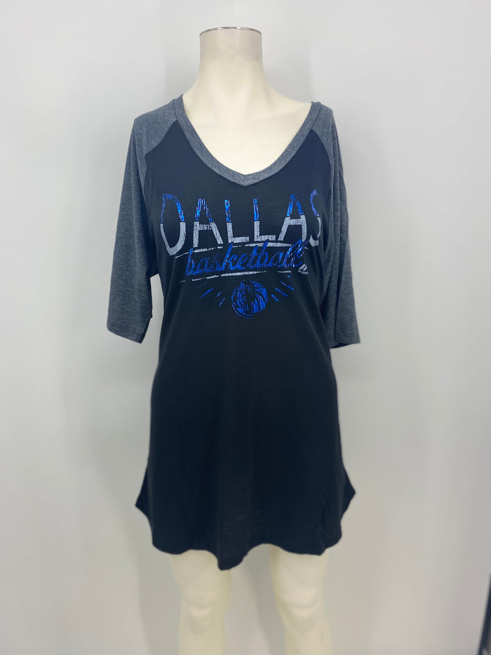NBA Dallas Mavericks Womens On The Mark 1/2 Sleeve V-Neck Tee, Size XXL by Vanessa Jane