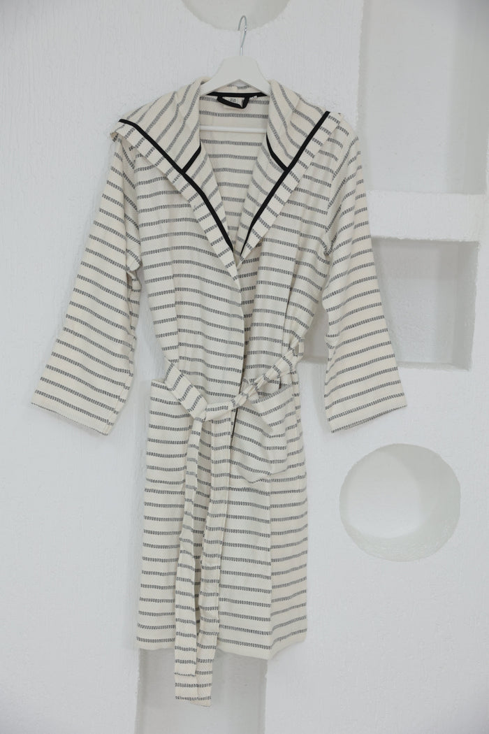 Cotton Black & White Bathrobe by NoaPure.com
