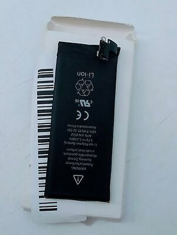 Li-ion battery b-ip08 3.7v by Vanessa Jane