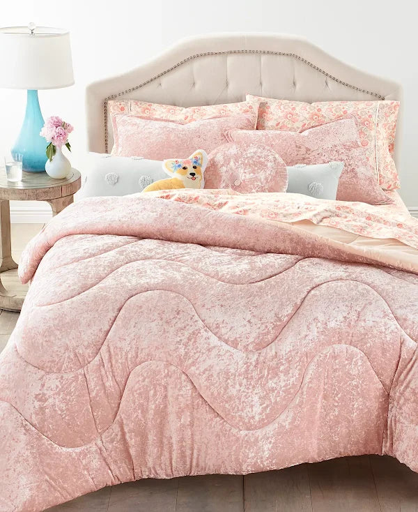 Whim by Martha Stewart Collection Velvet Wave 2-PC. Twin/Twin XL Comforter Set by Vanessa Jane