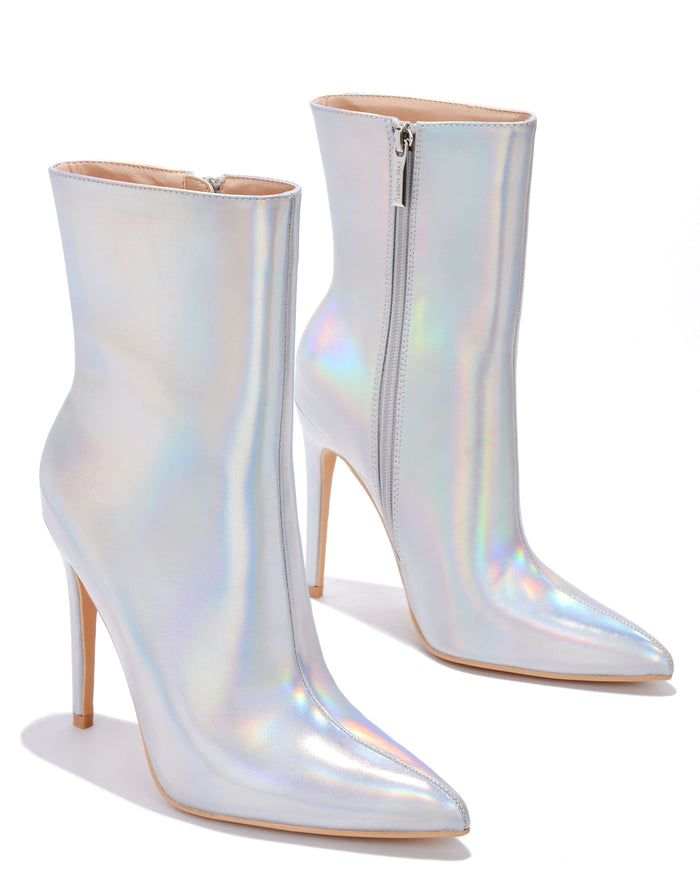 Mate Boots by The House of Stylez