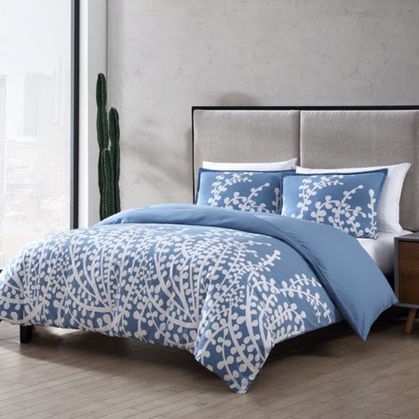 City Scene Branches 3-Piece Blue Floral Cotton Full/Queen Duvet Cover Set by Vanessa Jane