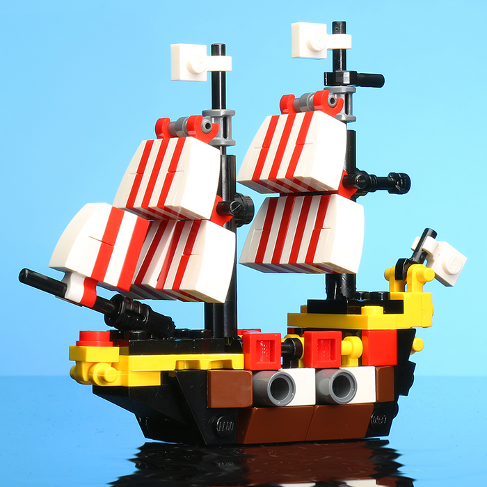 Custom Mini Black Seas Barracuda with Captain Brickbeard Minifigure by B3 Customs