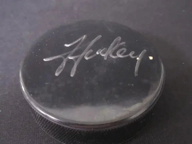 Steven Stamkos Signed Hockey Puck (Heritage COA) by Price Is Right Miami