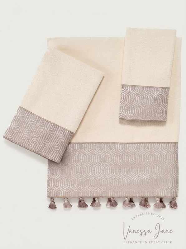 Av Anti Beaufort Ivory 27 x 50 Bath Towel by Vanessa Jane