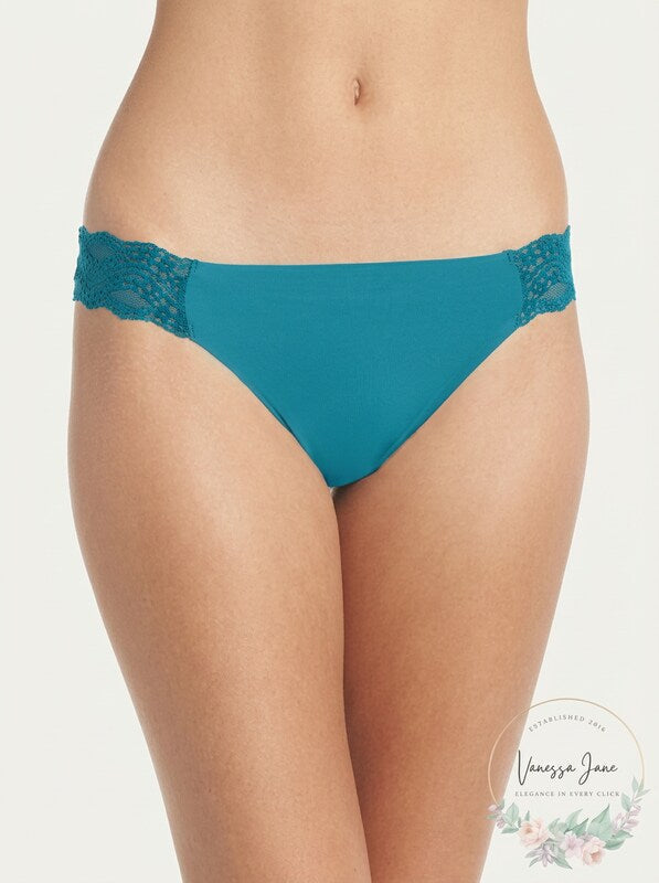B.temptd by Wacoal B. Bare Thong 976267,Size Small by Vanessa Jane