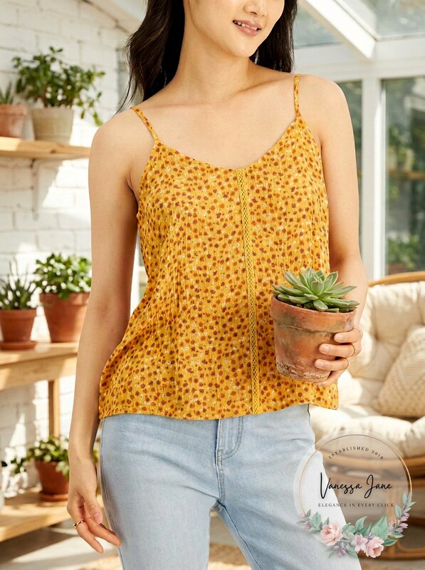 Hippie Rose Juniors Textured Lace-Trim Camisole, Size XS by Vanessa Jane