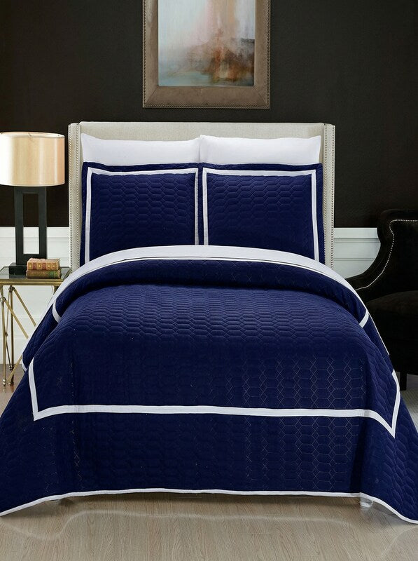 Chic Home Birmingham 3 Piece Quilt Set Bedding, Size Queen by Vanessa Jane