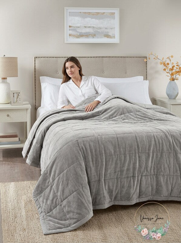 Madison Park Coleman Reversible Plush Down Alternative Blanket, Full/Queen Beddi by Vanessa Jane