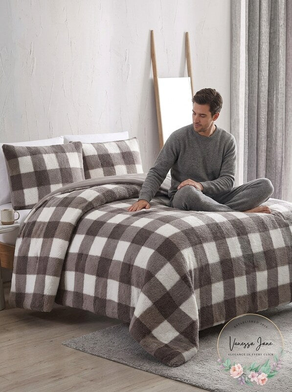 Morgan Home Ashton 3pc Full/Queen Comforter Set by Vanessa Jane
