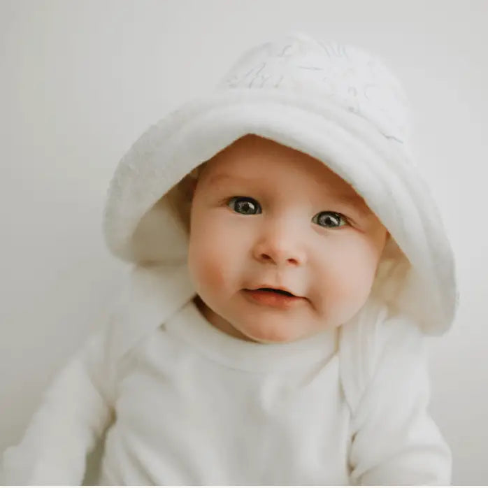reversible bucket hat | bunnies by Finn + Emma