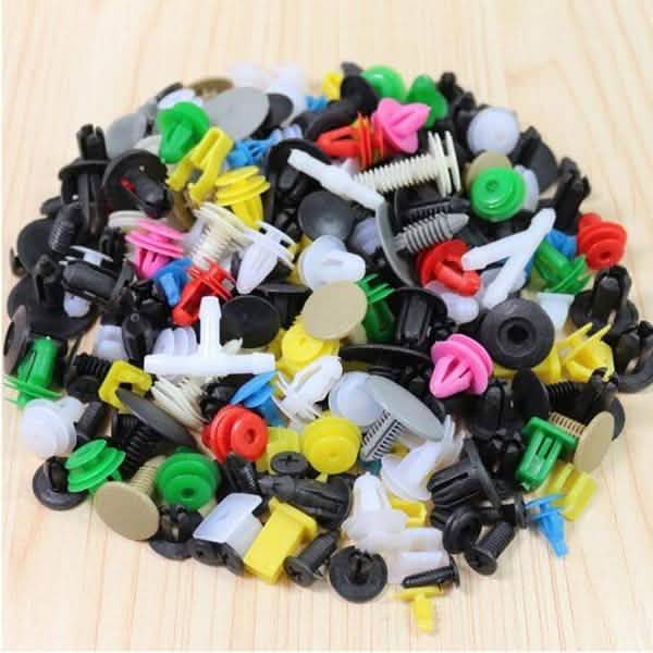 100-Piece: Universal Plastic Car Clips by DailySale