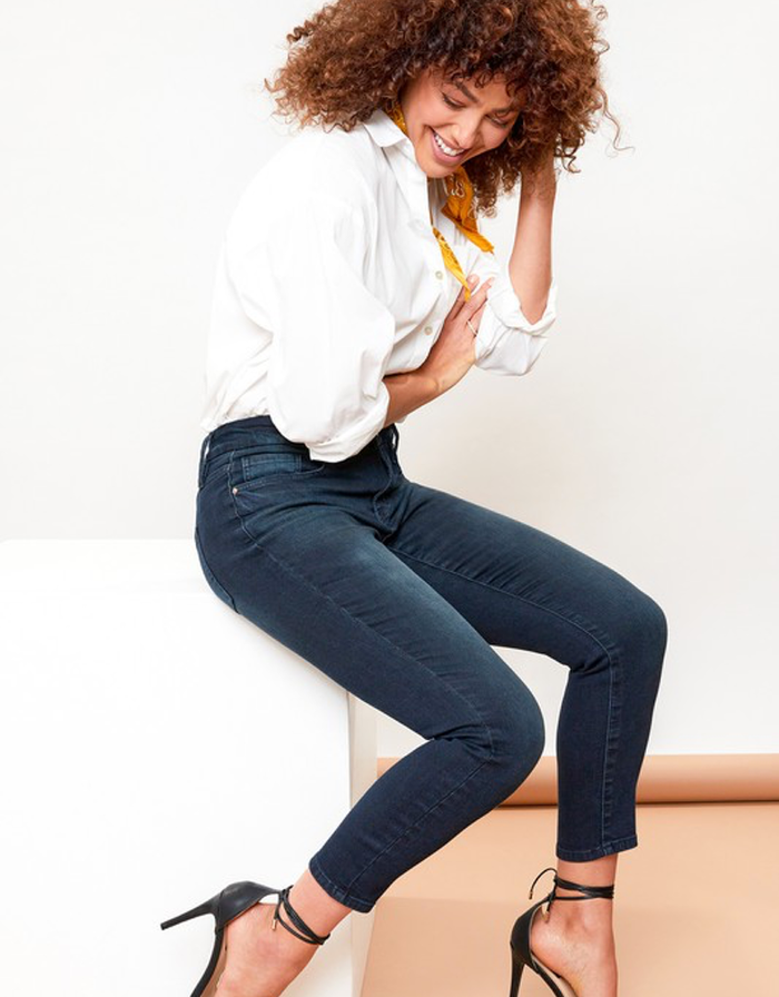 Petite Curvy Fit High-Rise Skinny Jean by Boutique 23