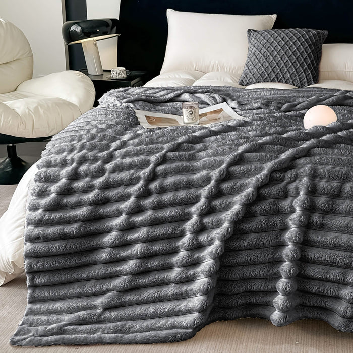 Ultra-Soft Double-Sided Fleece Blanket – Gray (All-Season) by DailySale
