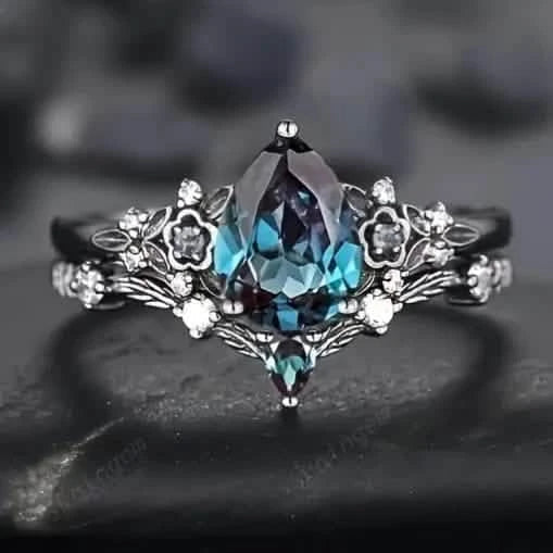 2-Piece Set: Gothic Black & Golden Engagement Ring Set with Pear-Shaped Cubic Zirconia by DailySale