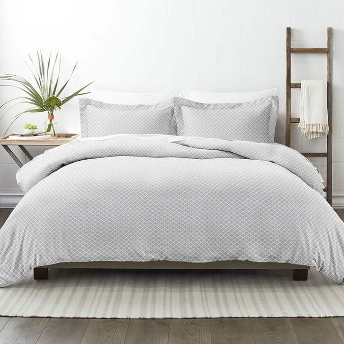 3-Piece: Quatrefoil Patterned Duvet Cover Set by DailySale