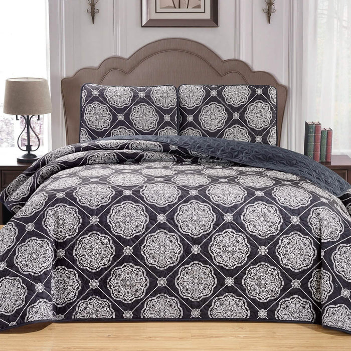 3-Piece Set: Medallion Reversible Oversized Bedspread Coverlet Quilt Bed Cover by DailySale