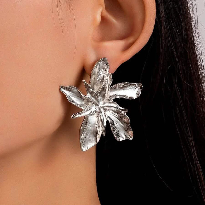 4-Pairs: Women's Textured Metal Flower Design Stud Earrings by DailySale