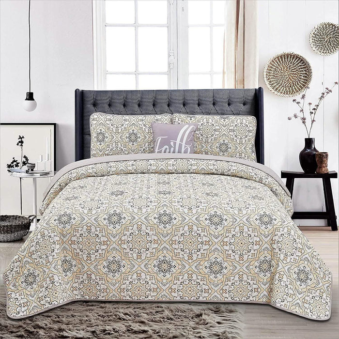 4-Piece: Reversible Quilt Set - Assorted Styles by DailySale