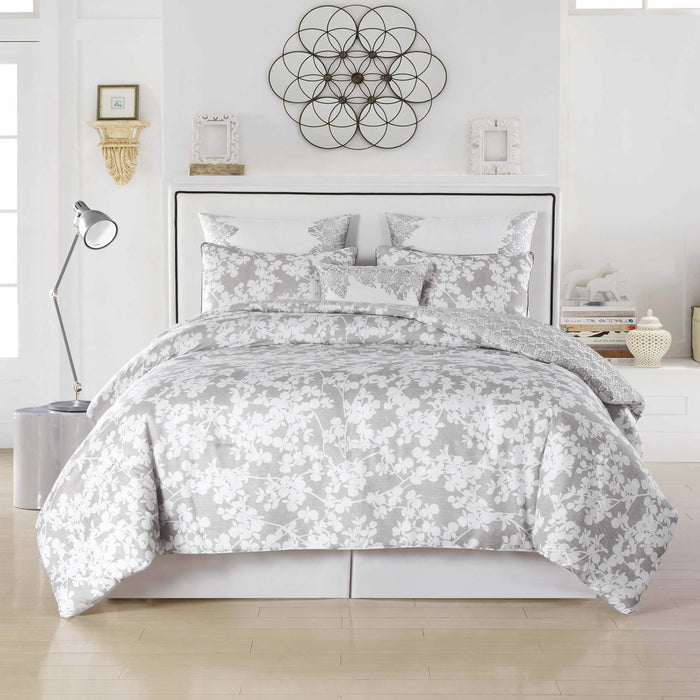 6-Piece: Kensie Oversized Queen Floral Comforter Set by DailySale
