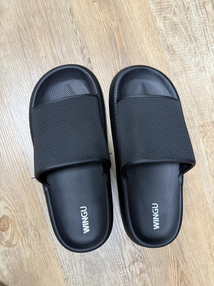 Wingu Slipper Black Woman 9-10 Man 7.5-8.5 Size 9-10/7.5-8.5 by Deal US
