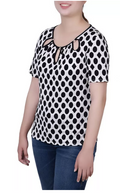 Ny Collection Plus Size Short Sleeve with Ring Details Top, 2X - Circles and Diamonds by Vanessa Jane