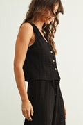 Crinkled Fabric Sleeveless Button Front Top | Black by Boutique 23