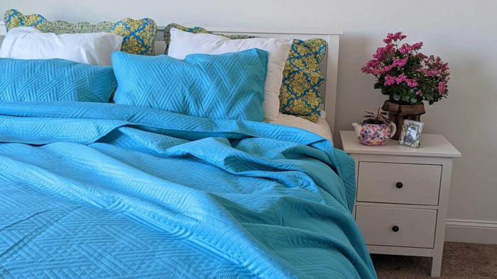 DaDa Bedding Gentle Wave Turquoise Teal Blue Lagoon Lightweight Quilted Bedspread Set (LH3000) by DaDalogy Bedding Collection