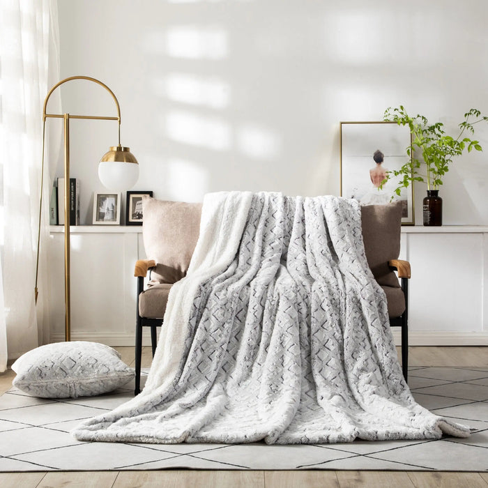 DaDa Bedding Milky White Purple Faux Fur Sherpa Throw Blanket by DaDalogy Bedding Collection