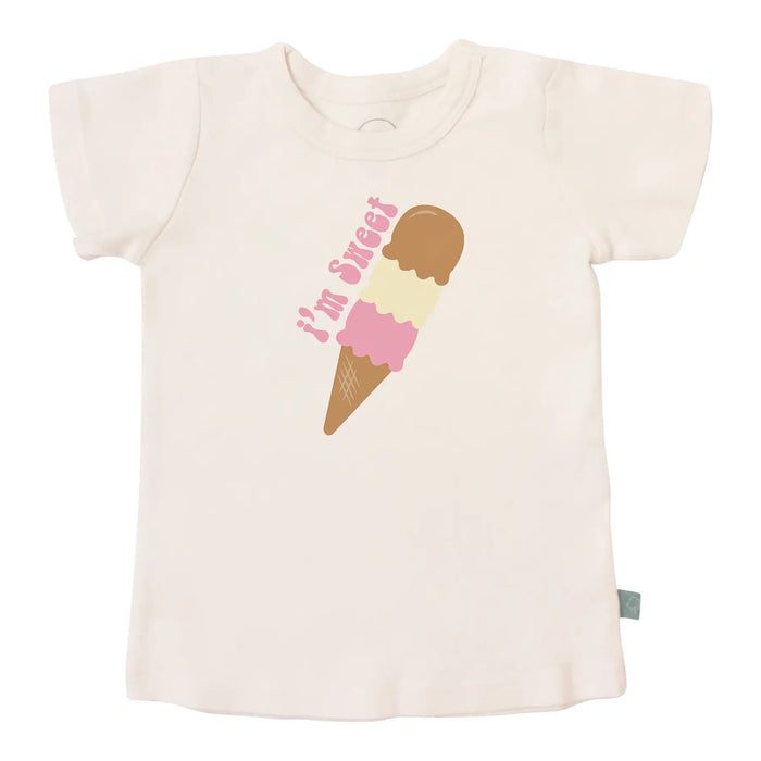graphic tee | i'm sweet by Finn + Emma