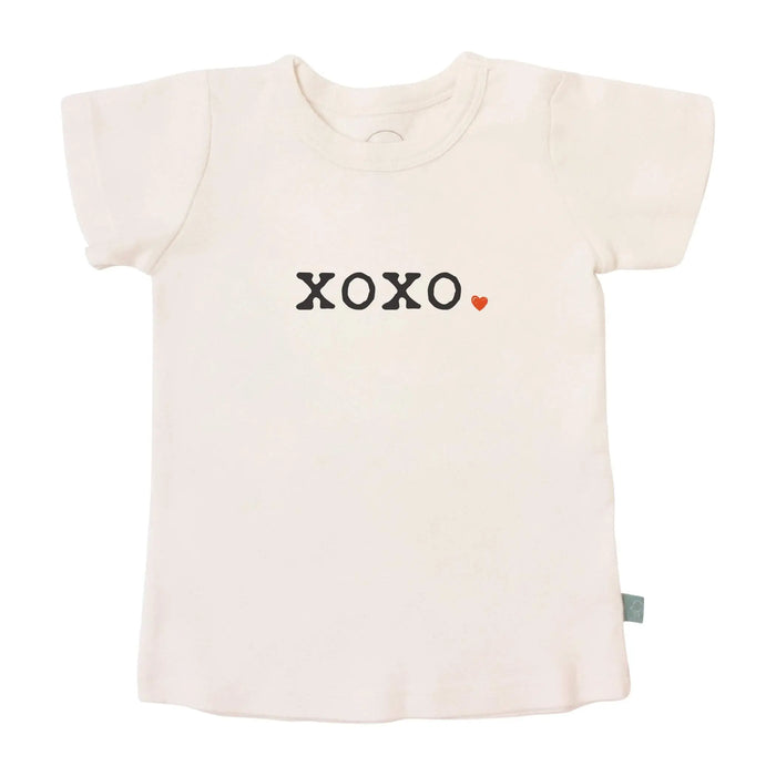 graphic tee | xoxo by Finn + Emma