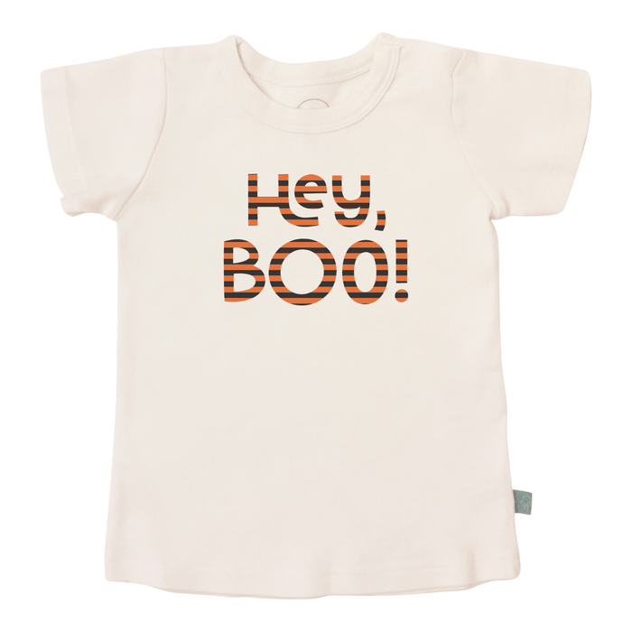graphic tee | hey boo by Finn + Emma