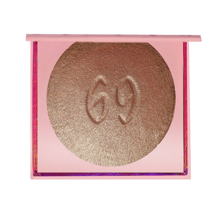 BEAUTY CREATIONS x Annette 69 Highlighter by Avera Group