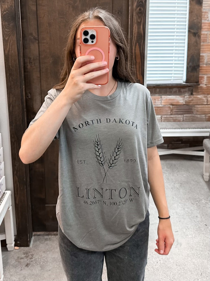 Linton ND Est. 1899 Tee - Venetian Gray by Boutique 23