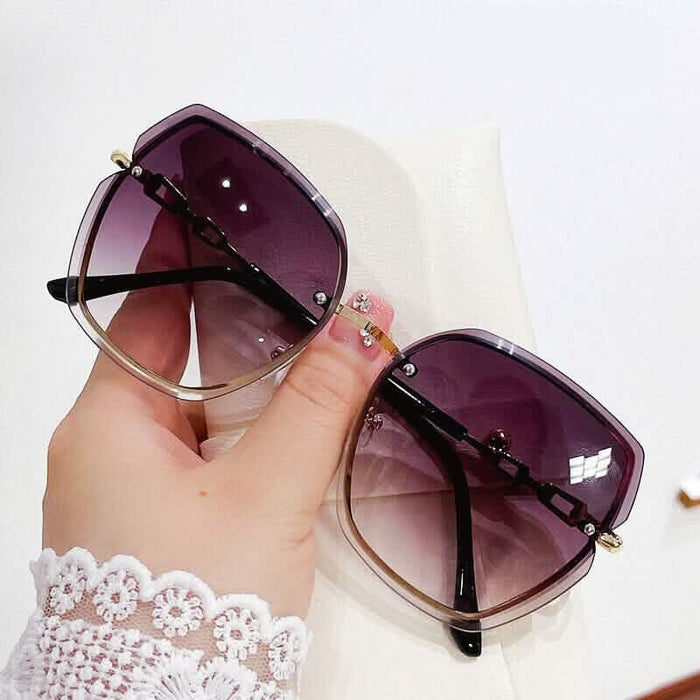 Metal Trimming Oversized Rhinestones Gradient Sun Glasses by DailySale
