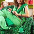 Portable Wrist Yarn Holder Leather Band Acrylic Stand Dark Green by Deal US