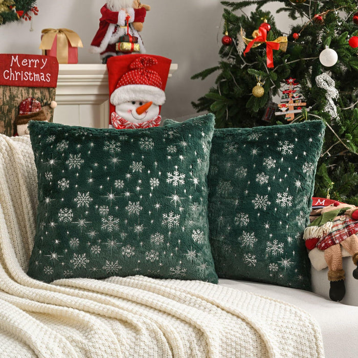 FUTEI Christmas Snowflakes Green Throw Pillow Covers Set of 2 18x18 by Deal US