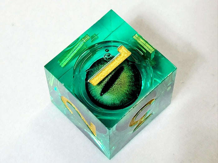 Maywin Dungeons & Dragons Liquid Core Dragon Eye Polyhedral Dice Set. Green by Deal US