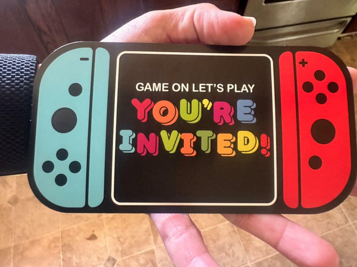 VAVINCI Video Gamer Birthday Invitations 30 Set Red Blue with Envelopes by Deal US