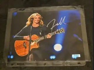 Faith Hill Signed 8x10 Photo with coa by Price Is Right Miami