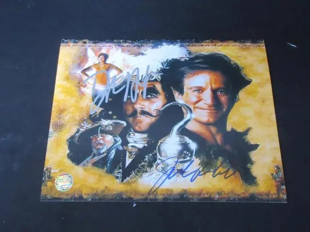 Julia Roberts & Dustin Hoffman Signed 8x10 Photo (SSC COA) by Price Is Right Miami