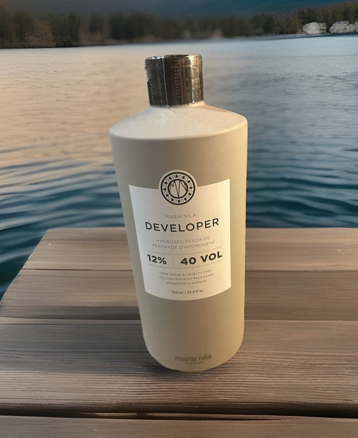 Maria Nila Bleach Collection Developer 40 Vol, 25.4 oz / 750 ml